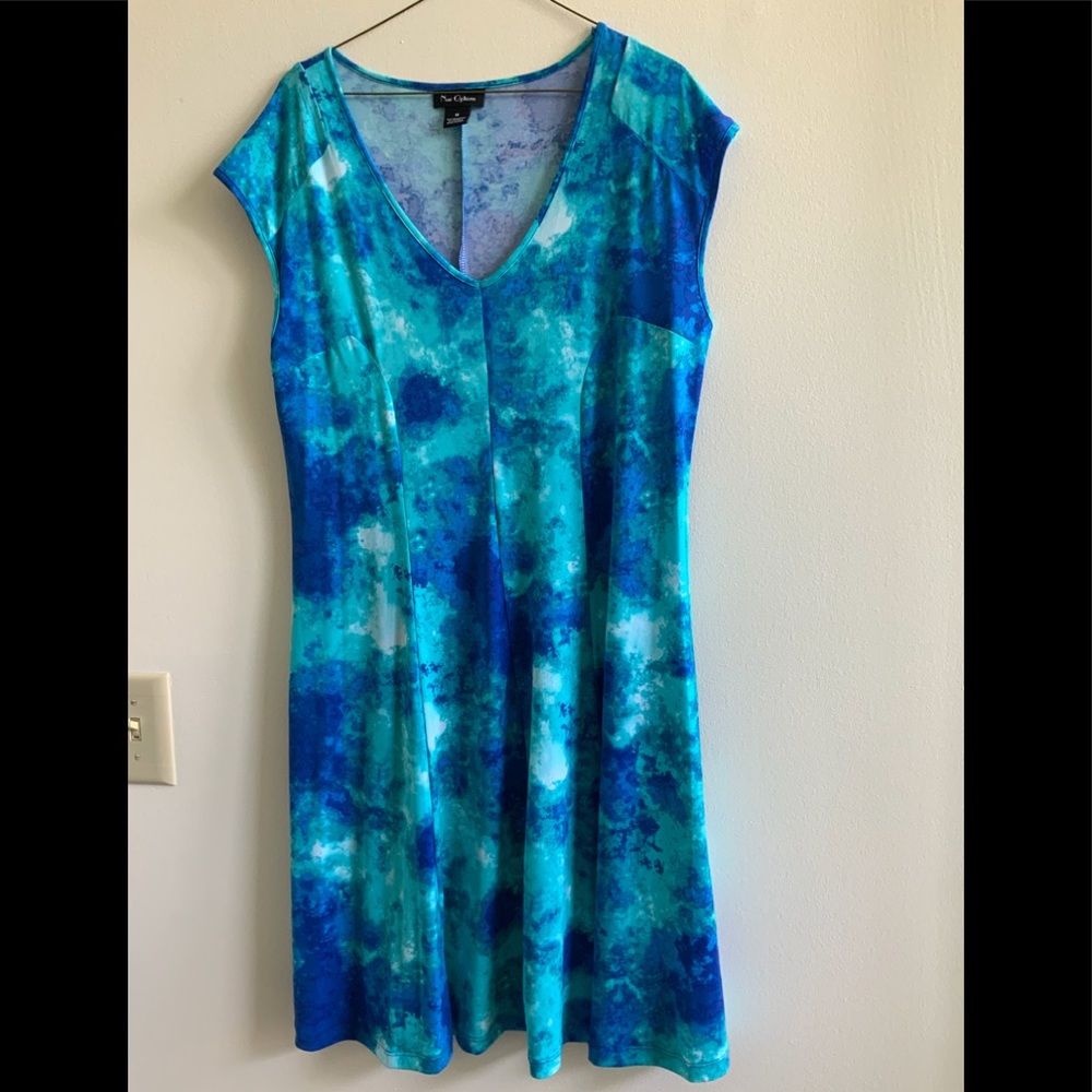 Flowy and stretchy woman’s dress